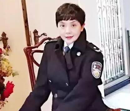 【人物篇】第12期——在艺术中绽放光彩的“江牡丹”——记重庆公安女画家江洋的美术创作
